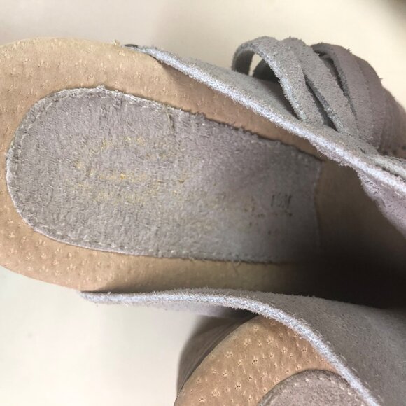 Sbicca Gray Suede Peep-Toe Fringe Wedge Sandals 5” Wooden Heel Size 10 M Boho - Picture 11 of 16
